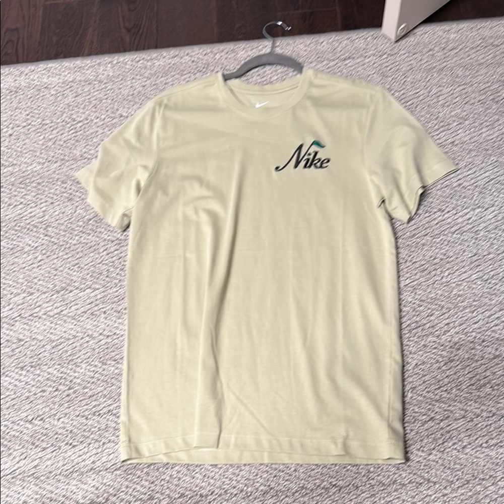 Nike Men's Cream T-Shirt